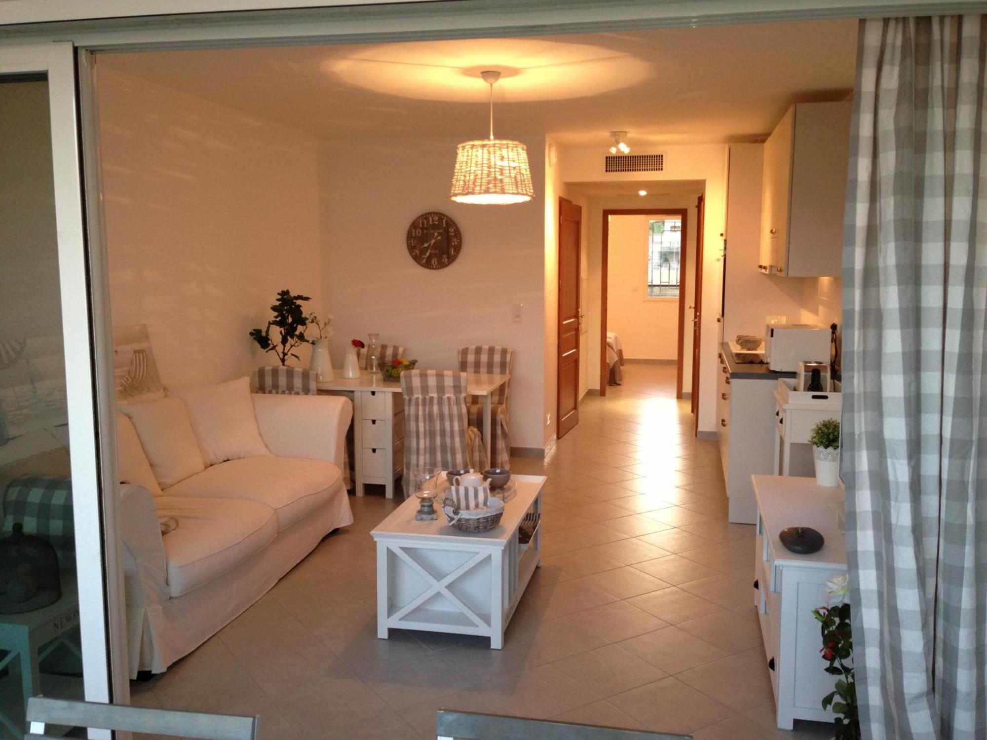 Residence Nayah-Maria Calvi  Buitenkant foto